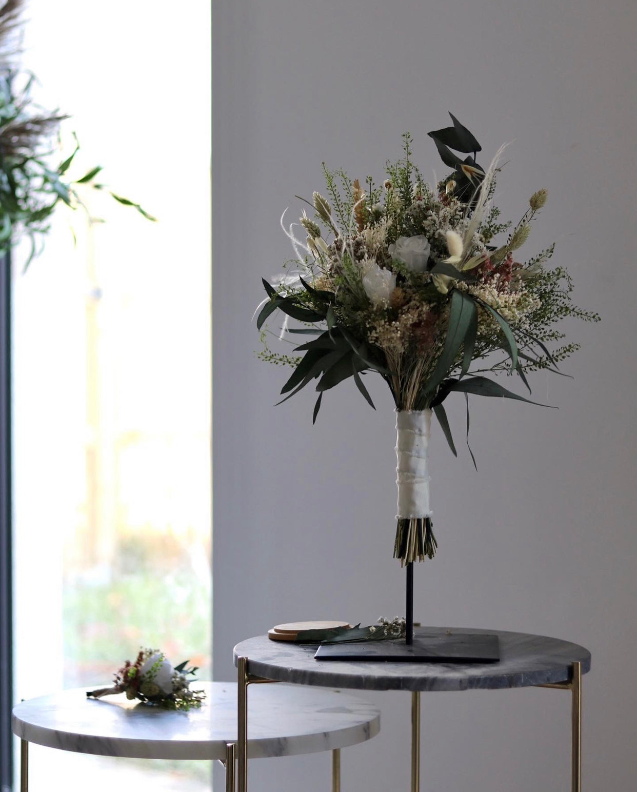 Why you should consider using dried and preserved flowers for your wedding?