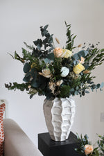 Load image into Gallery viewer, Summer 25 Collection - Roisin XXL 12-rose Bouquet (White/Light Yellow/Peach Tone)

