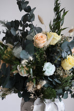 Load image into Gallery viewer, Summer 25 Collection - Roisin XXL 12-rose Bouquet (White/Light Yellow/Peach Tone)
