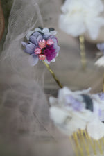 Load image into Gallery viewer, Everblooms Accessories - Sophie Dried &amp; Preserved Flowers Hair Pin
