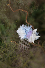Load image into Gallery viewer, Everblooms Accessories - Skylight Dried &amp; Preserved Flowers Hair Comb (Small)
